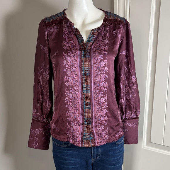 Anthropologie Tiny Jeanette Button down Blouse Wine Purple Crochet Trim Sz XS - Picture 4 of 14